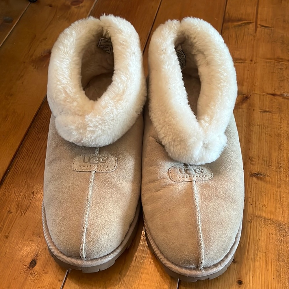 Like new mens ugg slippers